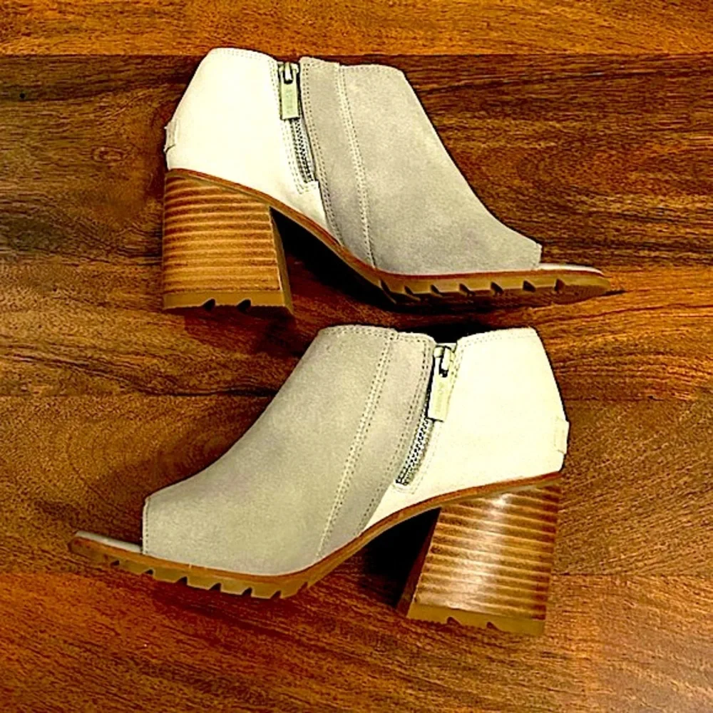 SOREL,NADIA LEATHER PEEP-TOE BOOTIE SIZE 7 - Picture 1 of 14